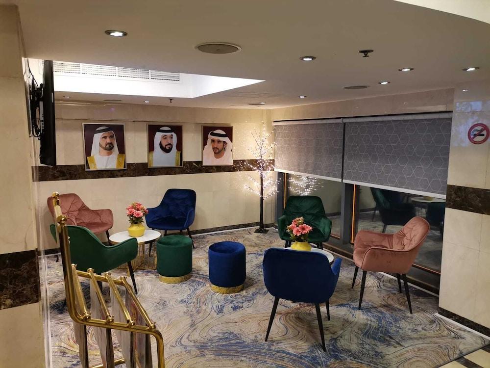 فندق سافرون دبي المظهر الخارجي الصورة